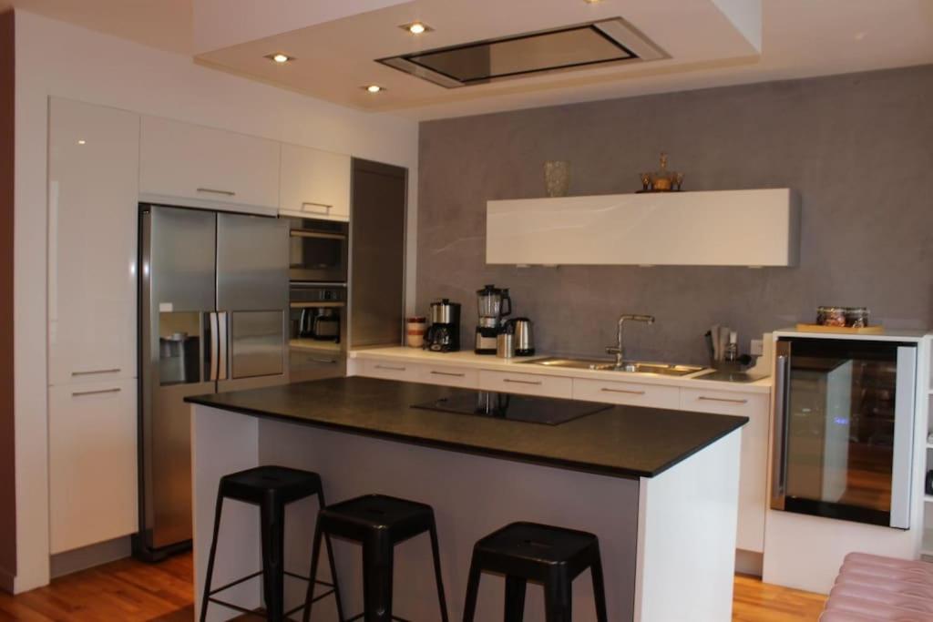 Le Jane : Centre Ville, Garage, Balcon Annecy Exterior foto